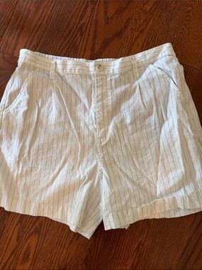 Evereve Cream Shorts with Navy Pinstripes